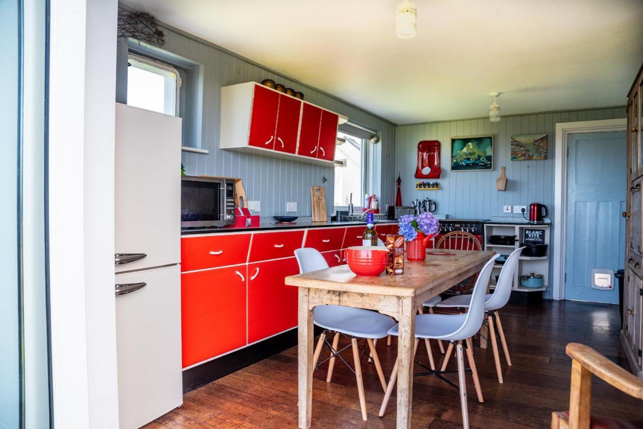 Finest Retreats - Western Watch - Sea Views, Pets Accepted, Sleeps 6 Lower Boscaswell Экстерьер фото