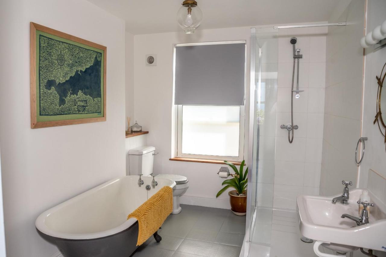 Finest Retreats - Western Watch - Sea Views, Pets Accepted, Sleeps 6 Lower Boscaswell Экстерьер фото