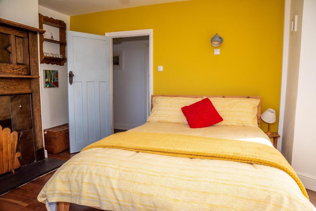 Finest Retreats - Western Watch - Sea Views, Pets Accepted, Sleeps 6 Lower Boscaswell Экстерьер фото